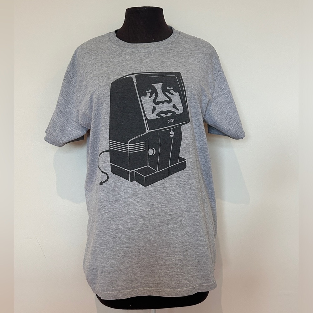 VTG OBEY men’s *rare* grey tee